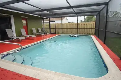 Image de Relax. safe. shopping, quiet environment, pool table swimming pool