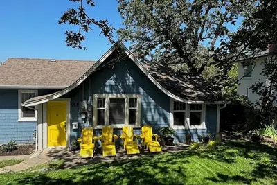 Image de Charming Cottage Centrally Located\nBusiness Licence #28949