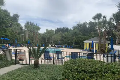 Image de Rest & Relax Bahama Bay Ground Floor 3 bed 2 bath 20 min to parks