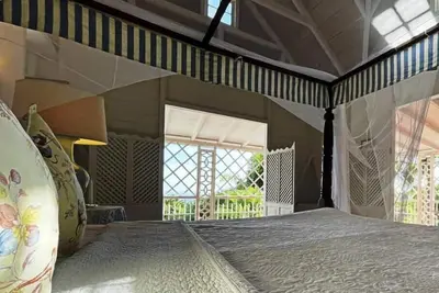 Image de Yellow Manor House