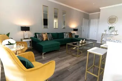 Image de Rodeo 15 Min to Nrg Luxury Decor Pool View