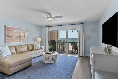 Image de Stunning Beachfront Condo with Pool