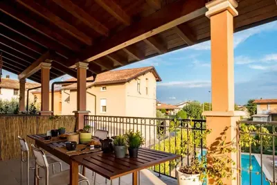 Image de Oleander Residence with Balcony