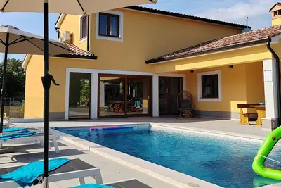 Image de Superbe maison Ă Labin avec WiFi