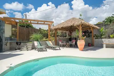 Image de Belle villa prévu jusqu'à 7 personnes, avec piscine privée et carbet extérieur