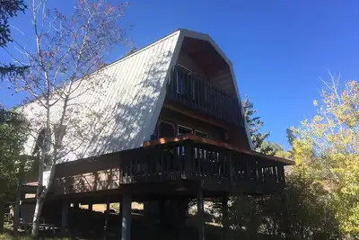 Image de Charming vintage A Frame Mountain Retreat with fantastic lake views