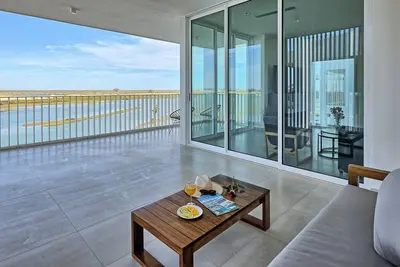 Image de Relax in Costa Divina Lv 63 Brand New