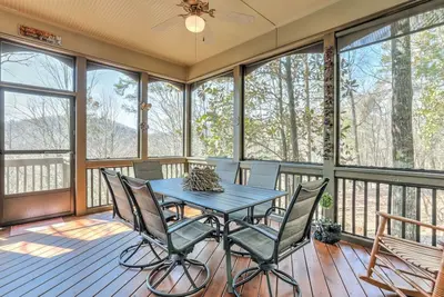 Doctor's Orders - Refresh and recharge with peaceful views and a cozy hot tub!