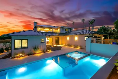 Image de Renovated, Gated, Luxury Bird Rock Home with Private Pool, Hot Tub & Fire Pit
