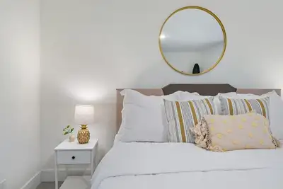 Image de Brand New Construction! 10 Minutes to the Beach!