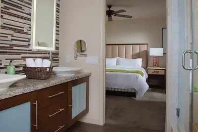 Image de One bedroom villa with full kitchen sleeps four.