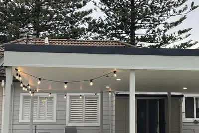 Image de Tranquil Beachside cottage. A stone throw from the beach & Hiking. Pet-friendly.