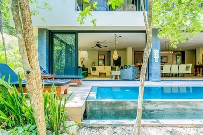 Image de Jungle Art Retreat: Pool, Chill & Creative Vibes