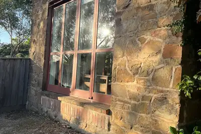 Image de Family friendly apartment walking distance to Castlemaine’s restaurants.