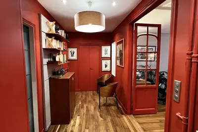 Image de Appartement chaleureux dans Paris à proximité du Trocadéro et de Roland-Garros.