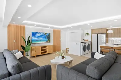 Upscale&Modern:2bdr [5beds]+2ba+Parking+WasherDryer