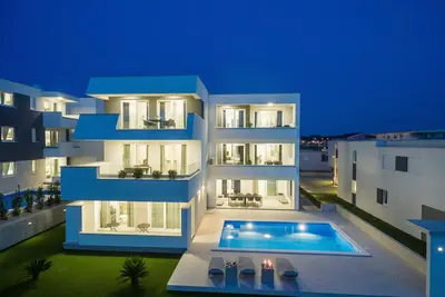 Image de One-bedroom bungalow with pool & terrace
