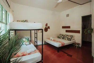Image de Hermosa Habitación Estandar Familiar en La Candelaria - Medellín