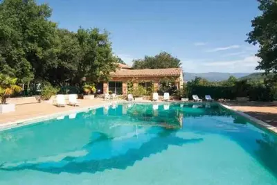 Image de Camping 3 étoiles - Piscine - eebbch