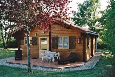 Image de Chalet 3 étoiles - Piscine - eebbgg