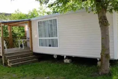 Image de Camping 3 étoiles - Piscine  - eebhb0