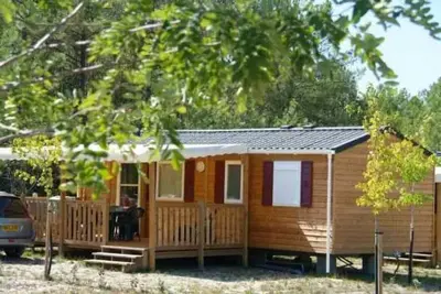 Image de Camping 4 étoiles - Piscine  - eebibe