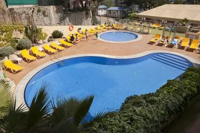 Image de Camping 3 étoiles - Piscine  - eecbcc