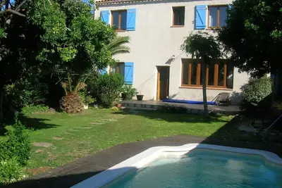 Maison familiale en bord de mer avec piscine