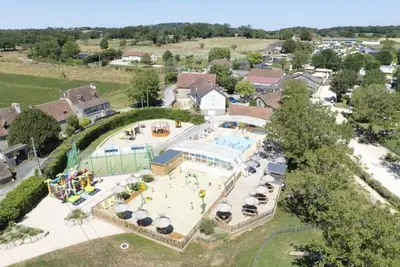 Image de Camping 4 étoiles - Piscine  - eed0ee