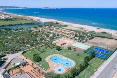 Image de Camping 4 étoiles - Piscine  - eeed0g