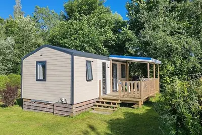 Image de Camping 3 étoiles - Piscine - eeeg00