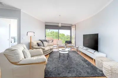 Image de New to Vrbo: Modern & Homely 2br Burke Crescent Apartment