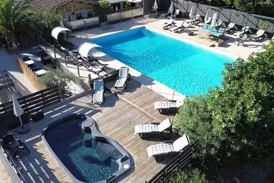 Image de Chalet 4 étoiles - Piscine - eehf0h