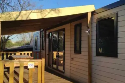 Image de Camping 3 étoiles - Piscine  - eehfih