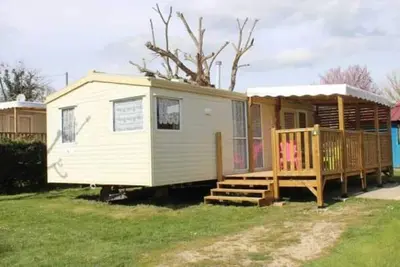 Image de Camping 3 étoiles - Piscine - eehgef