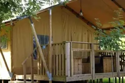 Image de Camping 4 étoiles - Piscine - eehicd