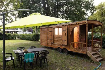 Image de Camping 3 étoiles - eeeggh