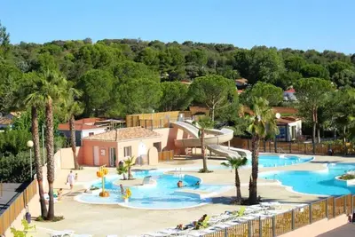 Image de Camping 4 étoiles - Parc aquatique - eeidfg