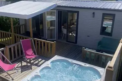 Image de Camping 4 étoiles - Piscine  - eeifci