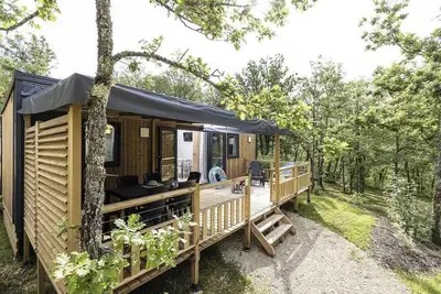 Image de Camping 4 étoiles - Piscine - eeihec