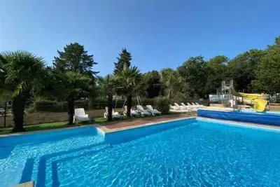 Image de Camping 3 étoiles - Piscine - eebebg