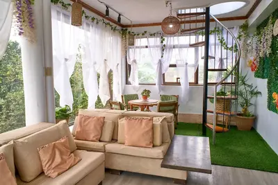 Image de Villa in near Picnic Groove Tagaytay with Pool & Roof Deck Taal View