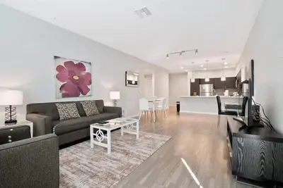 Image de Sports Lounge w/ bar | Heated Pool & Spa | Redwood City Downtown