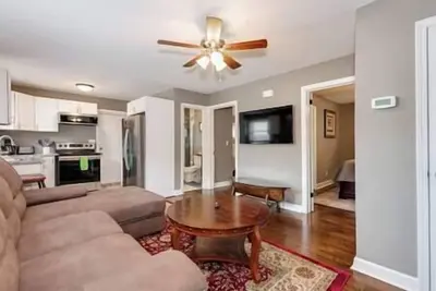 Image de Winston's - 2 Br - Downtown's - Queens - Pad 1