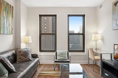 Image de National Landing 2 Br | Workspace + WiFi