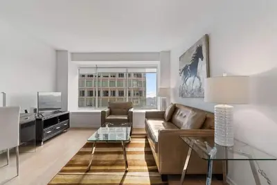 Image de SoMa 1 Br | Desk + Wi-Fi | Outdoor Lap Pool
