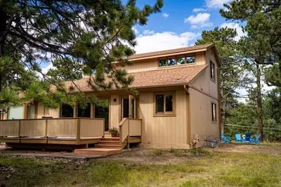 Image de Accessible Family Retreat near Rmnp! Decks, Firepit, Big Yard!