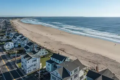 Image de Beachfront Beauty in Wells!