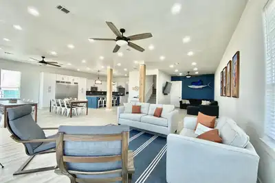 Beautiful 8Bed/7Bath Beach View Home for the entire Family
