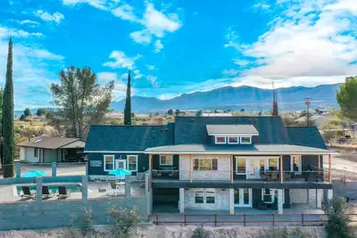 Image de Swim & Stay at Old Town Overlook Across from Merkin Vineyards